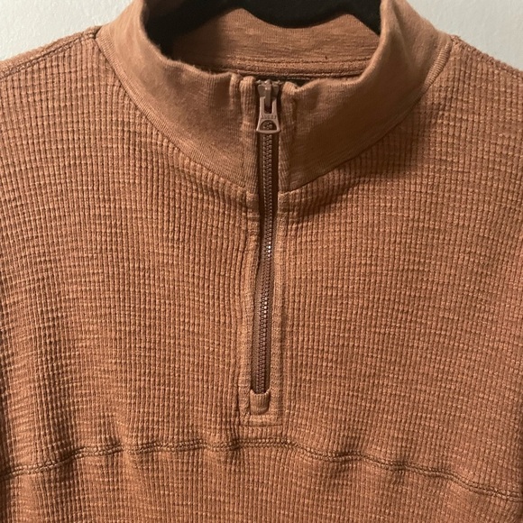 Lucky Brand Garment Dye Thermal Mock Half Zip in Brown. Size Medium - Picture 7 of 11